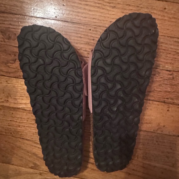 Birkenstock Madrid Single Strap Sandals in Mauve with Gold Buckles - Picture 3 of 3